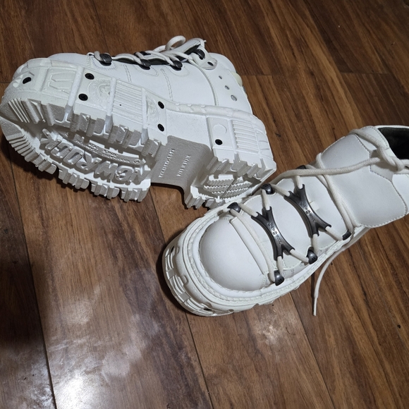 NEWROCK shoes, never worn - Picture 2 of 4